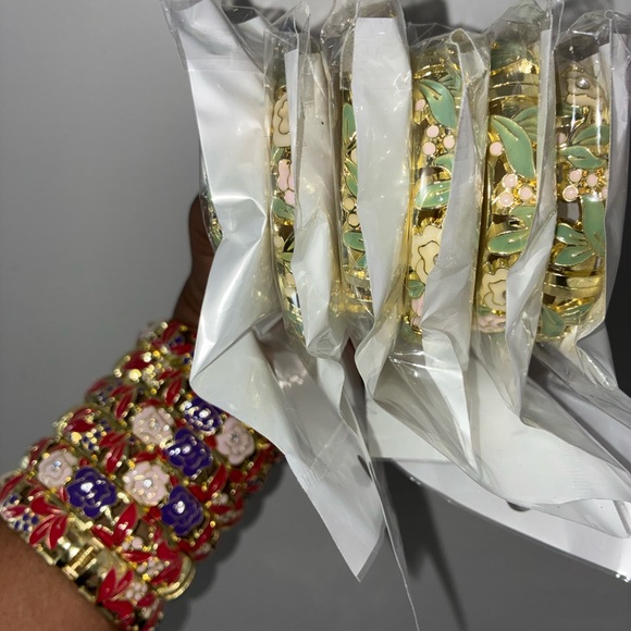 Flower Bangles , Please Read - Picture 9 of 10